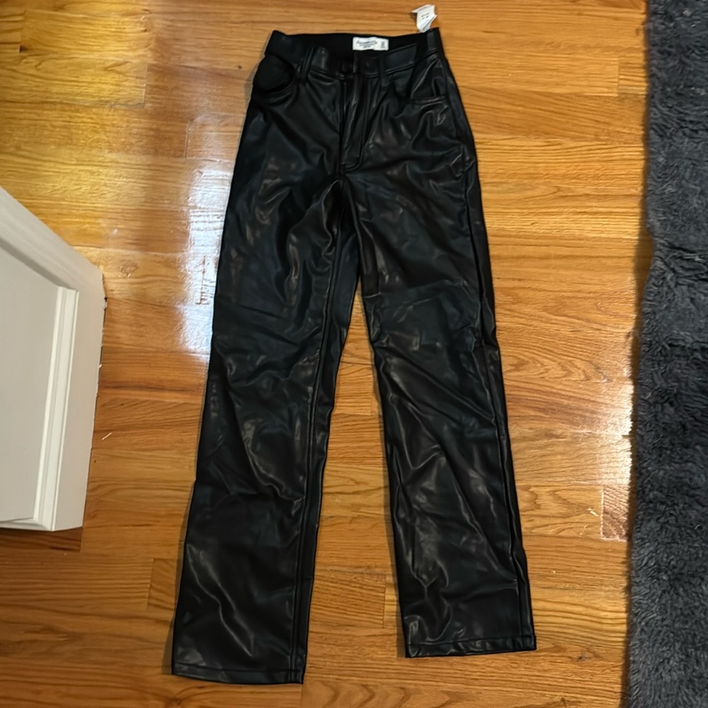 NWT Abercrombie and Fitch curve love leather pants